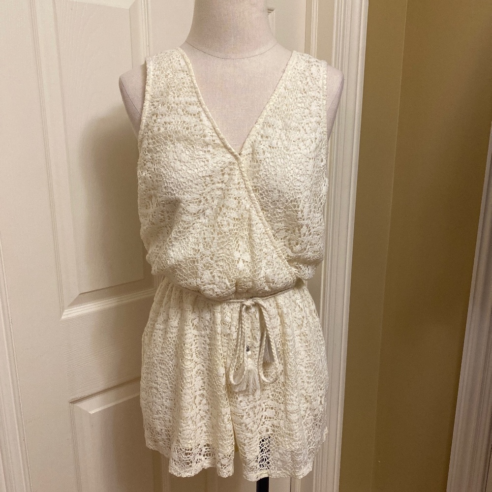 NWT American Eagle Romper Off White Laced  Size M